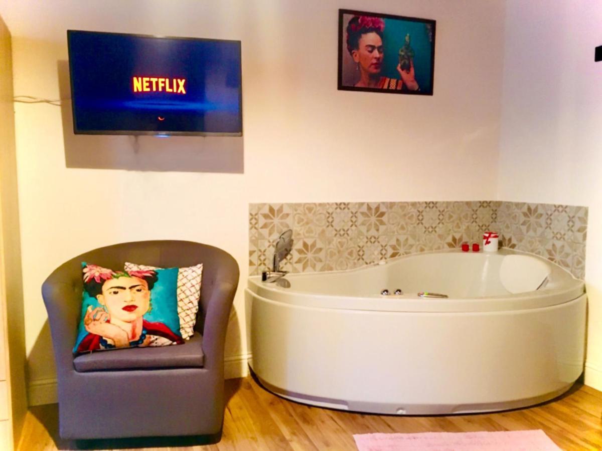 Frida Guest House Iglesias Luaran gambar